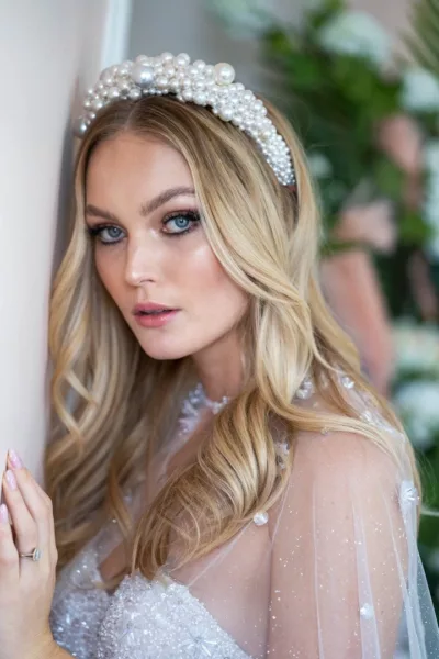 How To Wear Headbands to Elevate your Look | Travel Beauty Blog