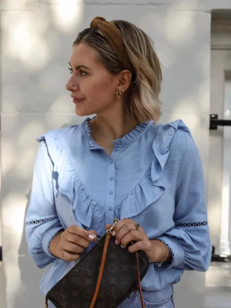 How To Wear Headbands to Elevate your Look | Travel Beauty Blog
