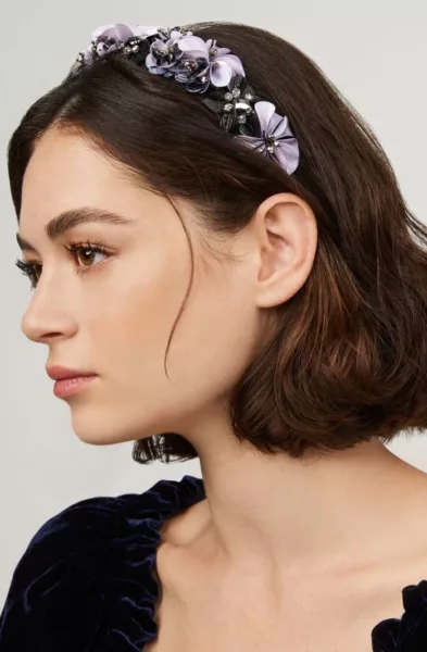 How To Wear Headbands to Elevate your Look | Travel Beauty Blog