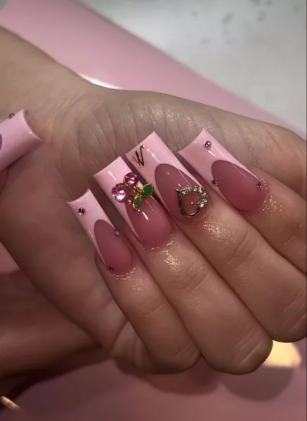 65 Pretty Valentines Nails Ideas, Art + Designs to Copy Now 65 Pretty Valentines Nails Ideas, Art + Designs to Copy Now