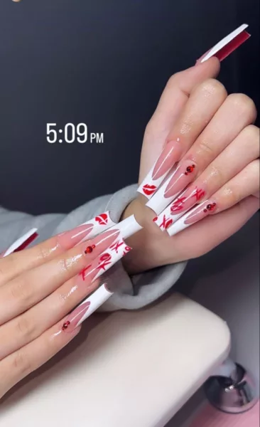 65 Pretty Valentines Nails Ideas, Art + Designs to Copy Now 65 Pretty Valentines Nails Ideas, Art + Designs to Copy Now