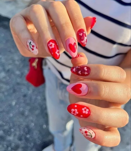 65 Pretty Valentines Nails Ideas, Art + Designs to Copy Now Pretty Valentines Nails Ideas, Art + Designs to Copy Now