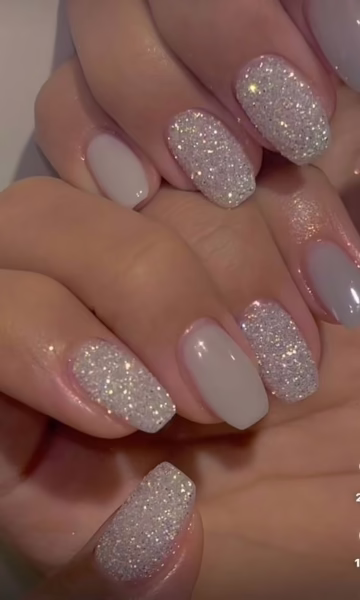 The Best New Years Eve Nails to Copy now The Best New Years Eve Nails to Copy now | Travel Beauty Blog