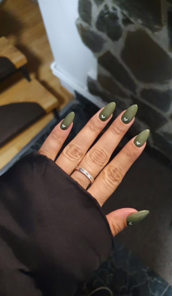 Stunning St Patricks Day Nails Designs to Try This Year | Travel Beauty Blog