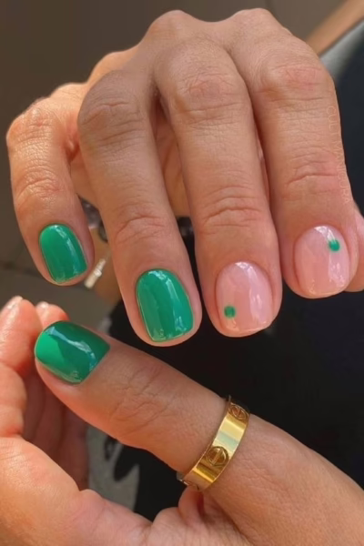 Stunning St Patricks Day Nails Designs to Try This Year | Travel Beauty Blog