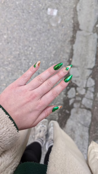 Stunning St Patricks Day Nails Designs to Try This Year | Travel Beauty Blog