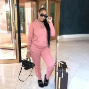 Cute Comfy Airport Outfits - Casual Outfits For The Airport - Travel Beauty Blog