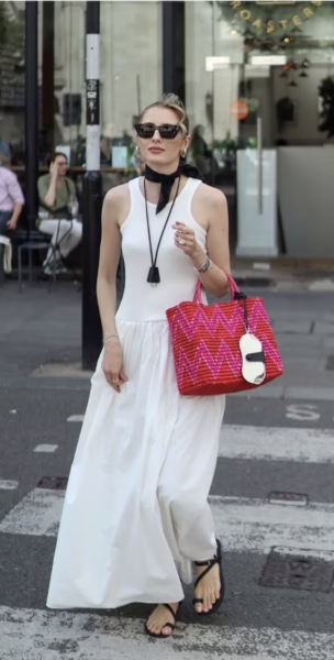 25+ Chic Italy Outfit Ideas to Look Great on Vacation What to Wear in Italy on Vacation + Elegant Italy Outfit Ideas | Travel Beauty Blog