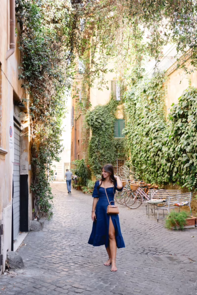 25+ Chic Italy Outfit Ideas to Look Great on Vacation What to Wear in Italy on Vacation + Elegant Italy Outfit Ideas | Travel Beauty Blog