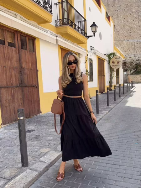 25+ Chic Italy Outfit Ideas to Look Great on Vacation What to Wear in Italy on Vacation + Elegant Italy Outfit Ideas | Travel Beauty Blog