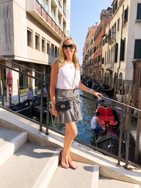25+ Chic Italy Outfit Ideas to Look Great on Vacation What to Wear in Italy on Vacation + Elegant Italy Outfit Ideas | Travel Beauty Blog