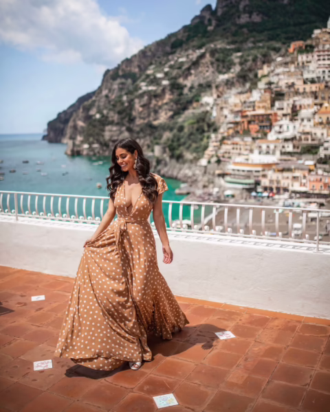 25+ Chic Italy Outfit Ideas to Look Great on Vacation What to Wear in Italy on Vacation + Elegant Italy Outfit Ideas | Travel Beauty Blog