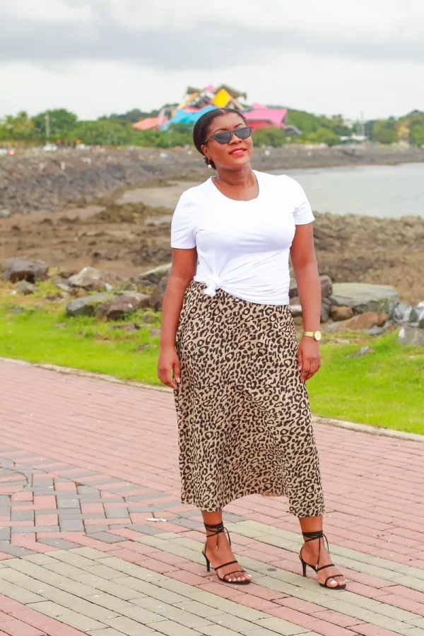 Leopard Print Skirt Outfit Ideas for Spring and Summer | Travel Beauty Blog
