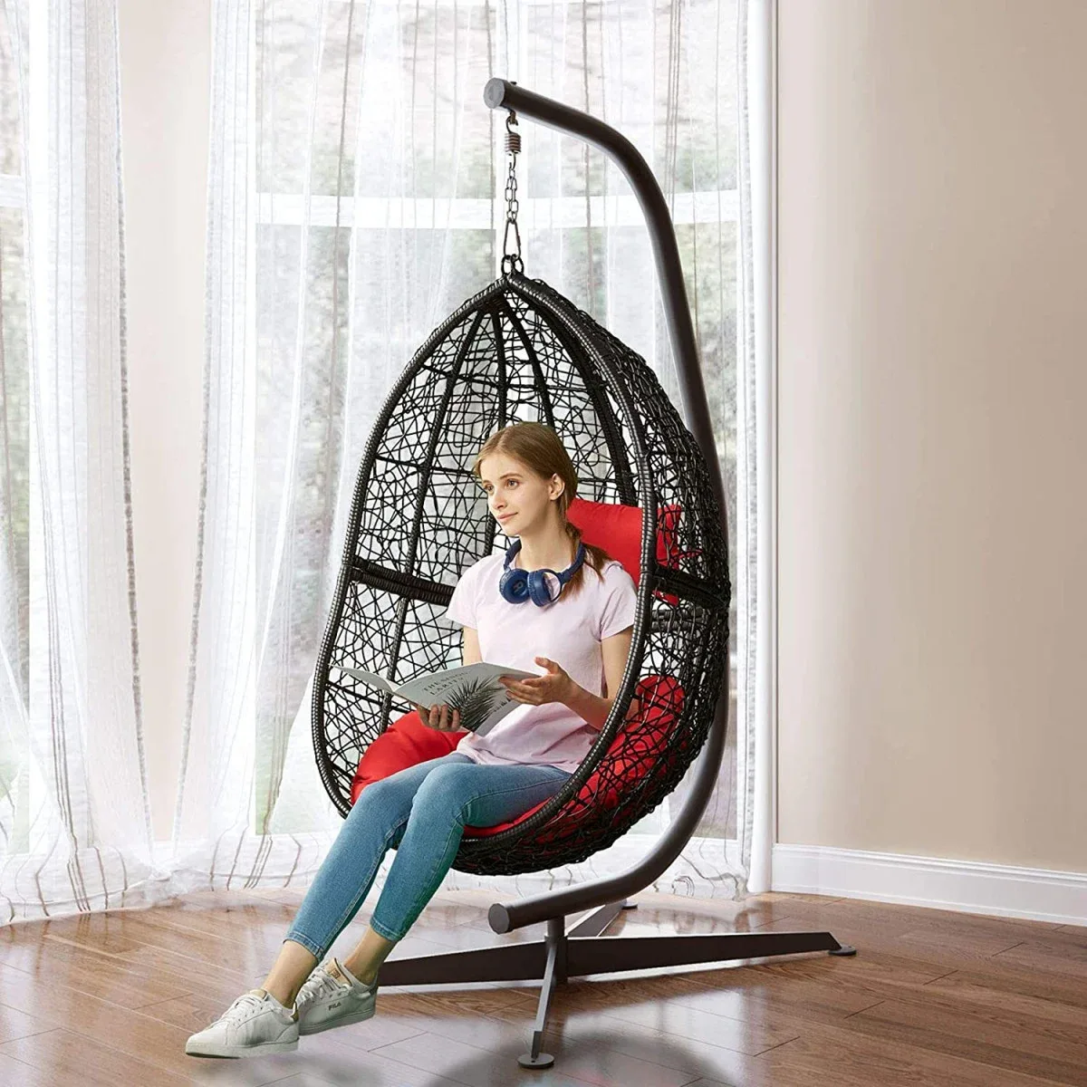 9 Cheap Egg Chairs To Decorate Your Home In 2021 - Travel Beauty Blog
