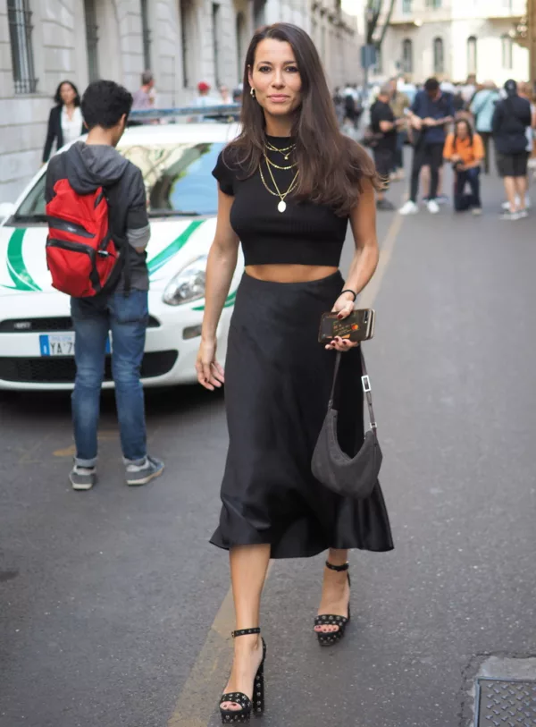 What To Wear With Black Skirts What To Wear With Black Skirts | Travel Beauty Blog