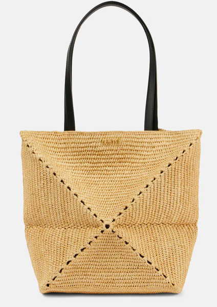 Stylish Summer Beach Bags to make a Statement | Travel Beauty Blog