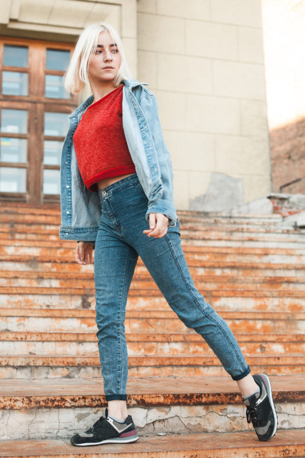 20+ Timeless Outfits With A Jean Jacket To Replicate Now Timeless Outfits With A Jean Jacket + Styling Ideas