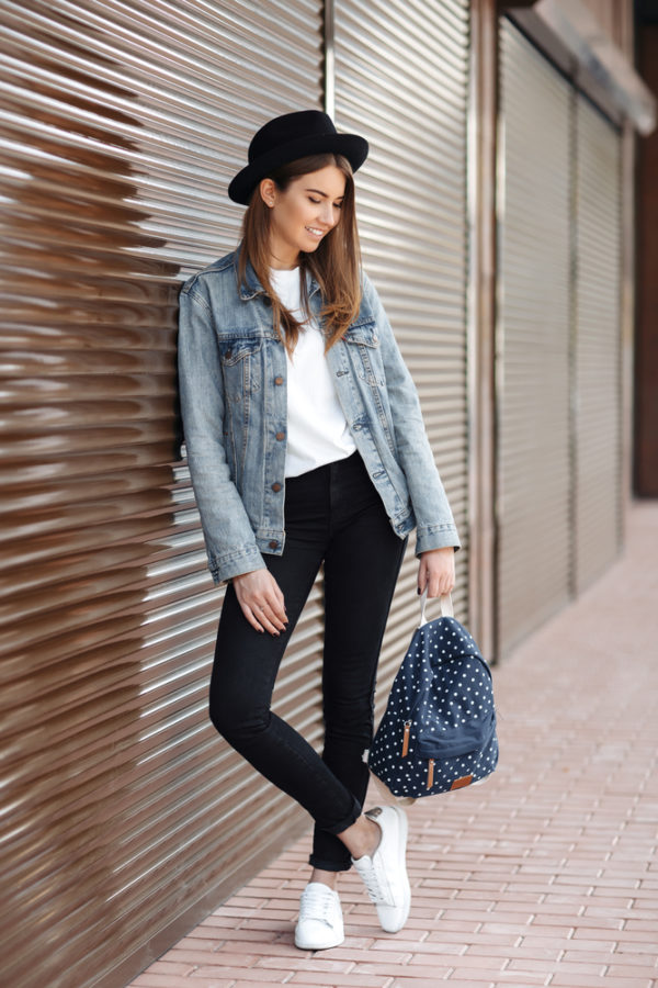 20+ Timeless Outfits With A Jean Jacket To Replicate Now Timeless Outfits With A Jean Jacket + Styling Ideas