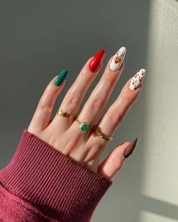 Christmas Nails Ideas | Travel Beauty Blog