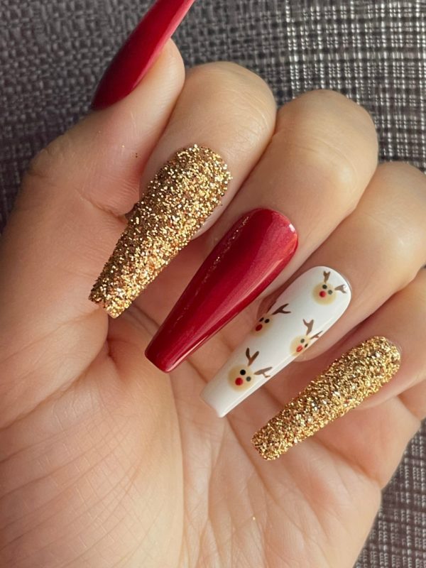 Christmas Nails Ideas | Travel Beauty Blog