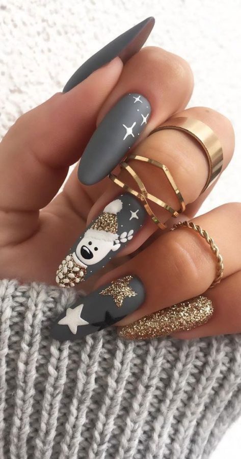 Grey Christmas Nails | Travel Beauty Blog