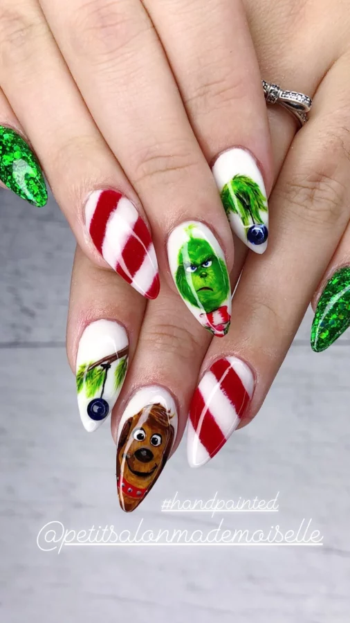 The Grinch Christmas Nails | Travel Beauty Blog