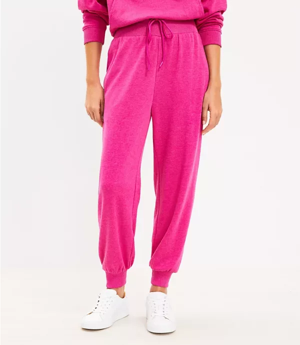 14 Best Loungewear Brands for Ultimate Comfort Best Loungewear Brands for Ultimate Comfort | Travel Beauty Blog