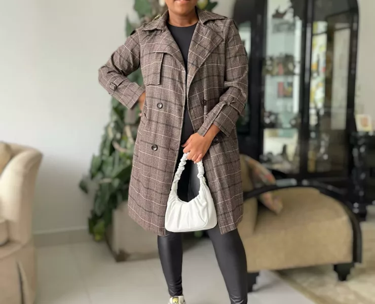 Best Tops To Wear With Leather Leggings For A Chic Look | Travel Beauty Blog