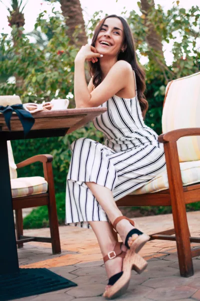 13 Must-Have Summer Travel Outfits for Women Must-Have Summer Travel Outfits for Women | Travel Beauty Blog