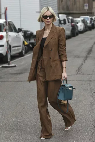 10 Amazing Ways to wear Old Money Aesthetic Outfits | Travel Beauty Blog