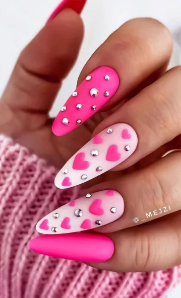 65 Pretty Valentines Nails Ideas, Art + Designs to Copy Now 65 Pretty Valentines Nails Ideas, Art + Designs to Copy Now