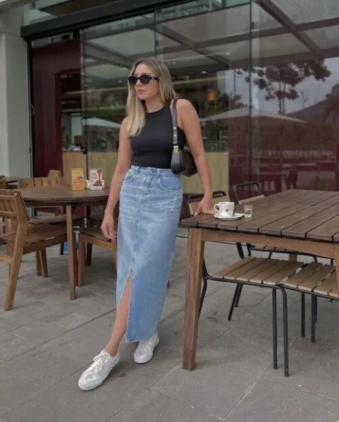 These Stylish Long Denim Skirt Outfits are bringing back the '90s Nostalgia