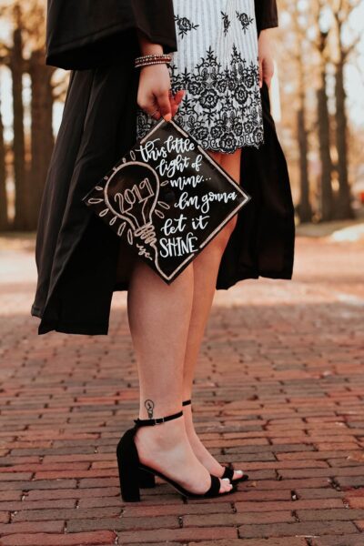 40 Genius DIY Graduation Cap Ideas to Make a Statement 40 Genius DIY Graduation Cap Ideas to Make a Statement