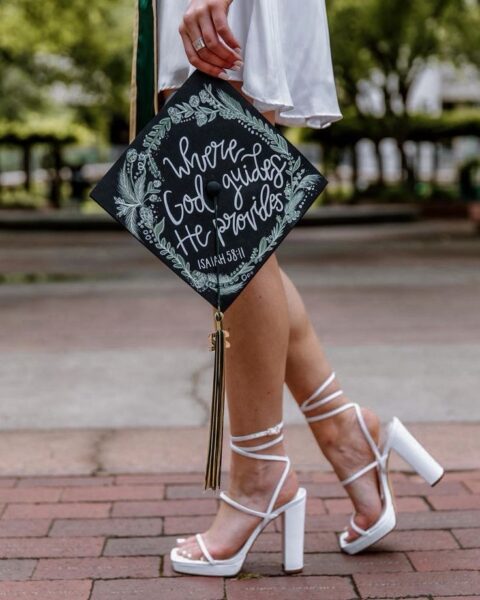 40 Genius DIY Graduation Cap Ideas to Make a Statement 40 Genius DIY Graduation Cap Ideas to Make a Statement