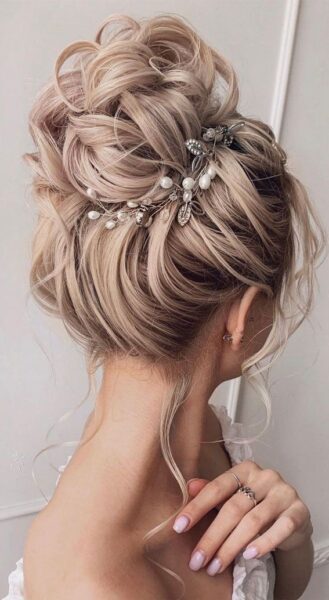 18 Gorgeous Prom Hairstyles for all Hair Types and Lengths 18 Gorgeous Prom Hairstyles for all Hair Types and Lengths