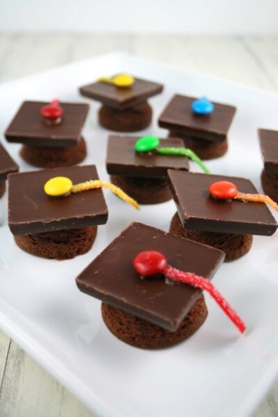 21 Graduation Cupcakes and Dessert Ideas that will delight Guests 21 Graduation Cupcakes and Dessert Ideas that will delight Guests