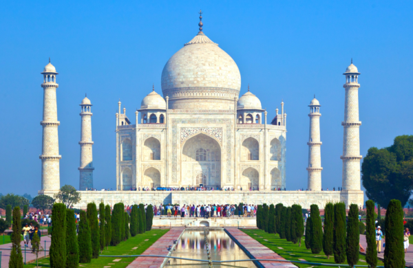 12 Iconic Places in the World to Add to your Bucket List Iconic Places in the World to Add to your Bucket List | Travel Beauty Blog