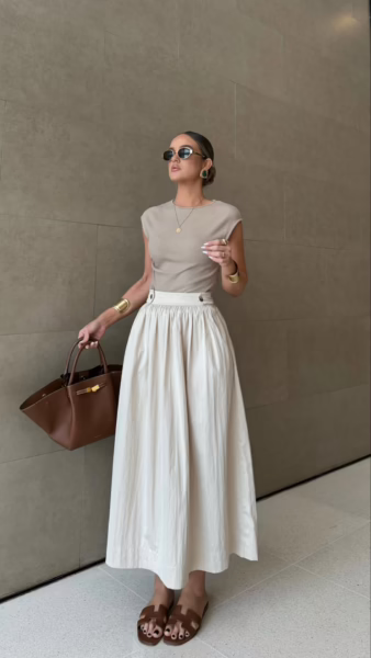 24 Stylish Maxi Skirt Outfit Combos You Haven’t Tried Yet Stylish Maxi Skirt Outfit Combos You Haven’t Tried Yet | Travel Beauty Blog
