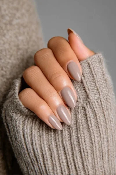 Classy Old Money Nails Ideas | Travel Beauty Blog