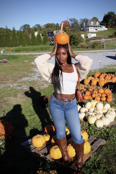 30 Cute Pumpkin Patch Outfit Ideas to Copy This Fall 30 Cute Pumpkin Patch Outfit Ideas to Copy This Fall | Travel Beauty Blog