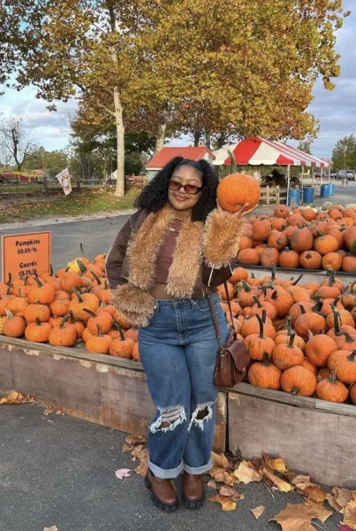 30 Cute Pumpkin Patch Outfit Ideas to Copy This Fall 30 Cute Pumpkin Patch Outfit Ideas to Copy This Fall | Travel Beauty Blog