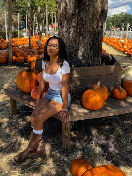30 Cute Pumpkin Patch Outfit Ideas to Copy This Fall 30 Cute Pumpkin Patch Outfit Ideas to Copy This Fall | Travel Beauty Blog