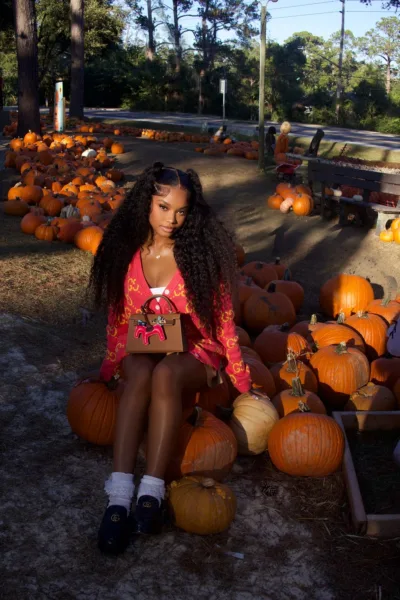 30 Cute Pumpkin Patch Outfit Ideas to Copy This Fall 30 Cute Pumpkin Patch Outfit Ideas to Copy This Fall | Travel Beauty Blog